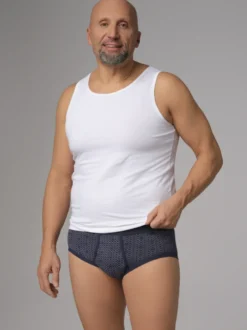 Slip mit Eingriff