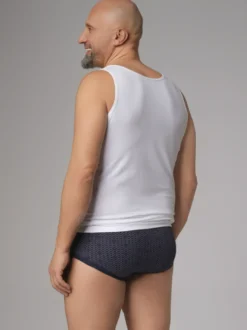 Slip mit Eingriff