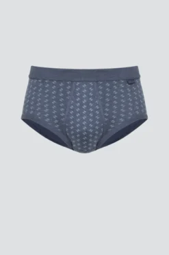 Slip mit Eingriff