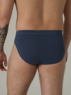 Slip mit Nadelzug