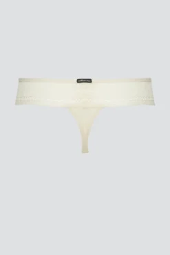 String mit Spitze