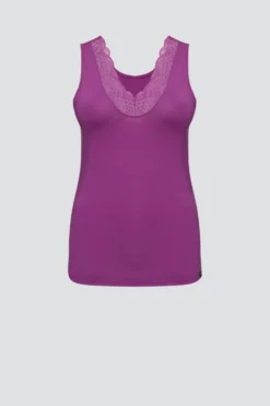 Top aus Modal mit zarter Spitze