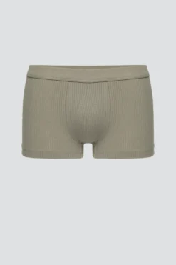 Trunks mit Nadelzug
