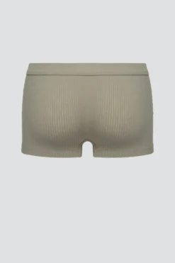 Trunks mit Nadelzug